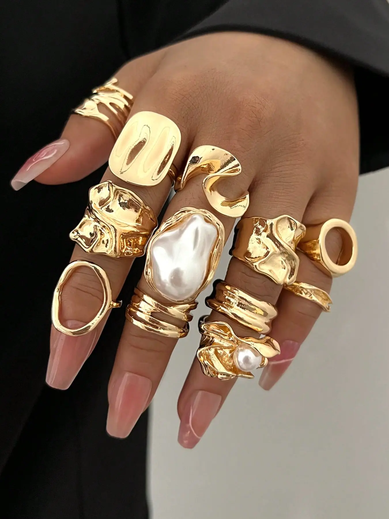 Exaggerated Puff Ring Set with Imitation Pearl Flower Design, Multi-Layer Geometric Texture for Fashionable Layered Stacking, Ideal for Parties and Everyday Wear, Stackable Ring Set