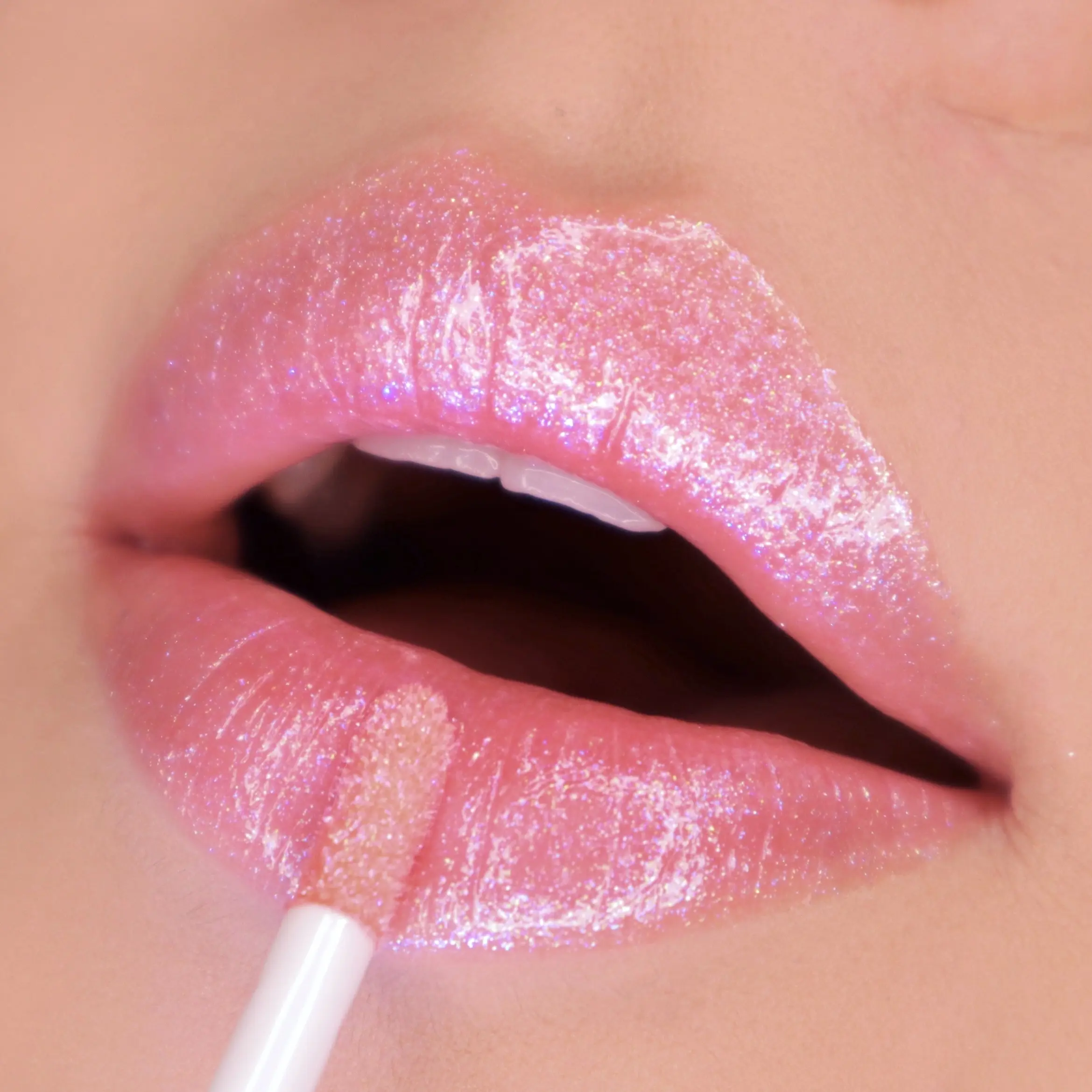 Estrella Light Up Lipgloss With Mirror Estrella Light Up Lipgloss With Mirror