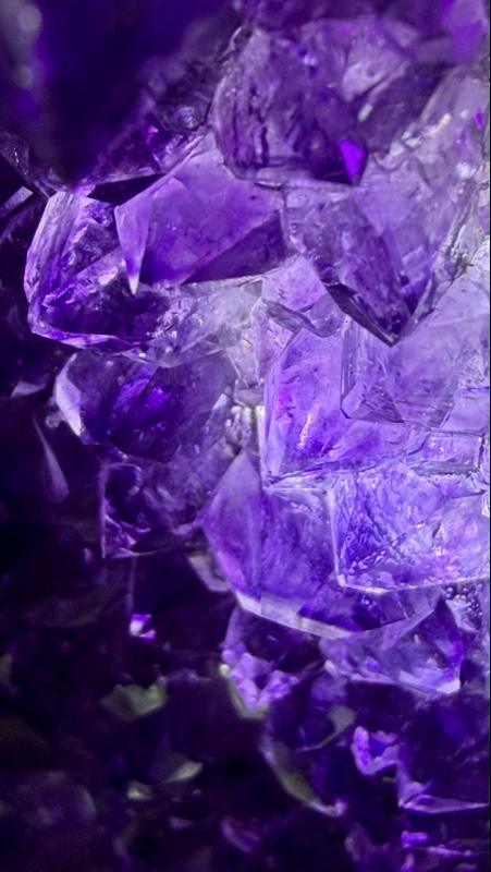 Natural 1kg+ Brazilian Amethyst Geode Cluster - Self-Standing Deep Purple Quartz Specimen (5") crystals for sale