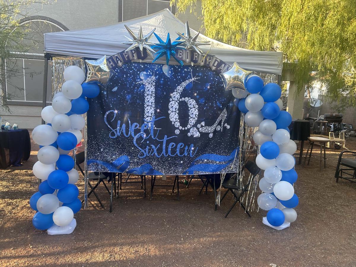 Item: balloon arch 1