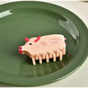 pig hair clip