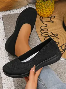 Women's casual lightweight knitted breathable slip-on sports shoes, comfortable and soft flat versatile shoes, suitable for comfortable walking in all seasons, ideal for daily leisure and commuting for work or school, a must-have gift Rubber Footwear