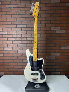 Woodcraft Electric Guitars Retro-Modified Bobcat 4 Vintage Sunburst Bass 34" Scale