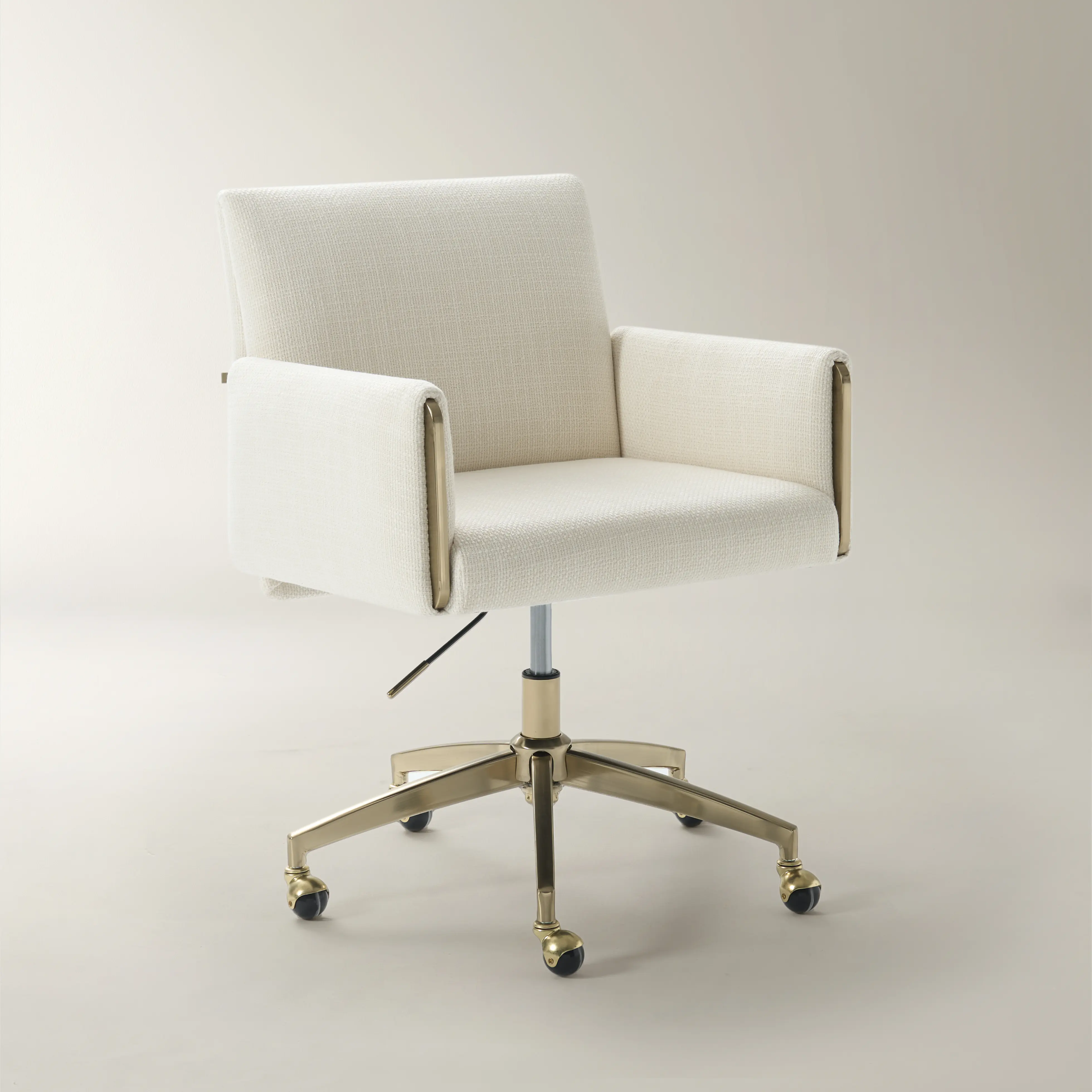 Z Gallerie Lucia Office Swivel Chair - Functional, Adjustable Height Luxury Look Chair with Gas Lift, Modern Office Furniture for Home Use Z Gallerie Lucia Office Swivel Chair - Functional, Adjustable Height Luxury Look Chair with Gas Lift, Modern Office Furniture for Home Use