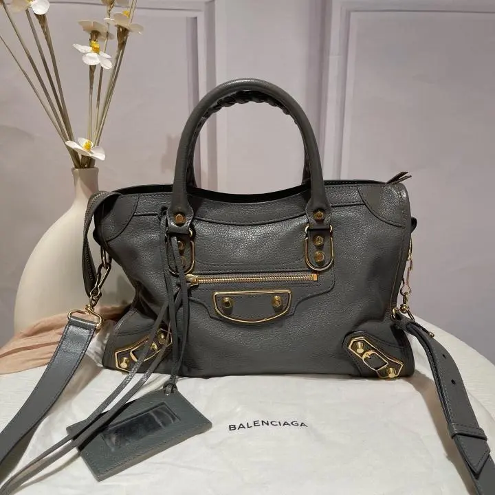 Pre-owned Balenciaga Metallic Edge City Bag in Grey Leather with Gold Tone Hardware ZX209