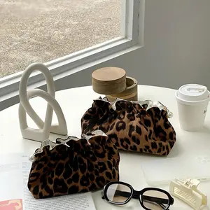 Leopard Pattern Makeup Bag, 1 Count Portable Zipper Makeup Bag, Fashionable Cosmetic Storage Bag, Versatile Makeup Tool Bags for Travel & Daily Use