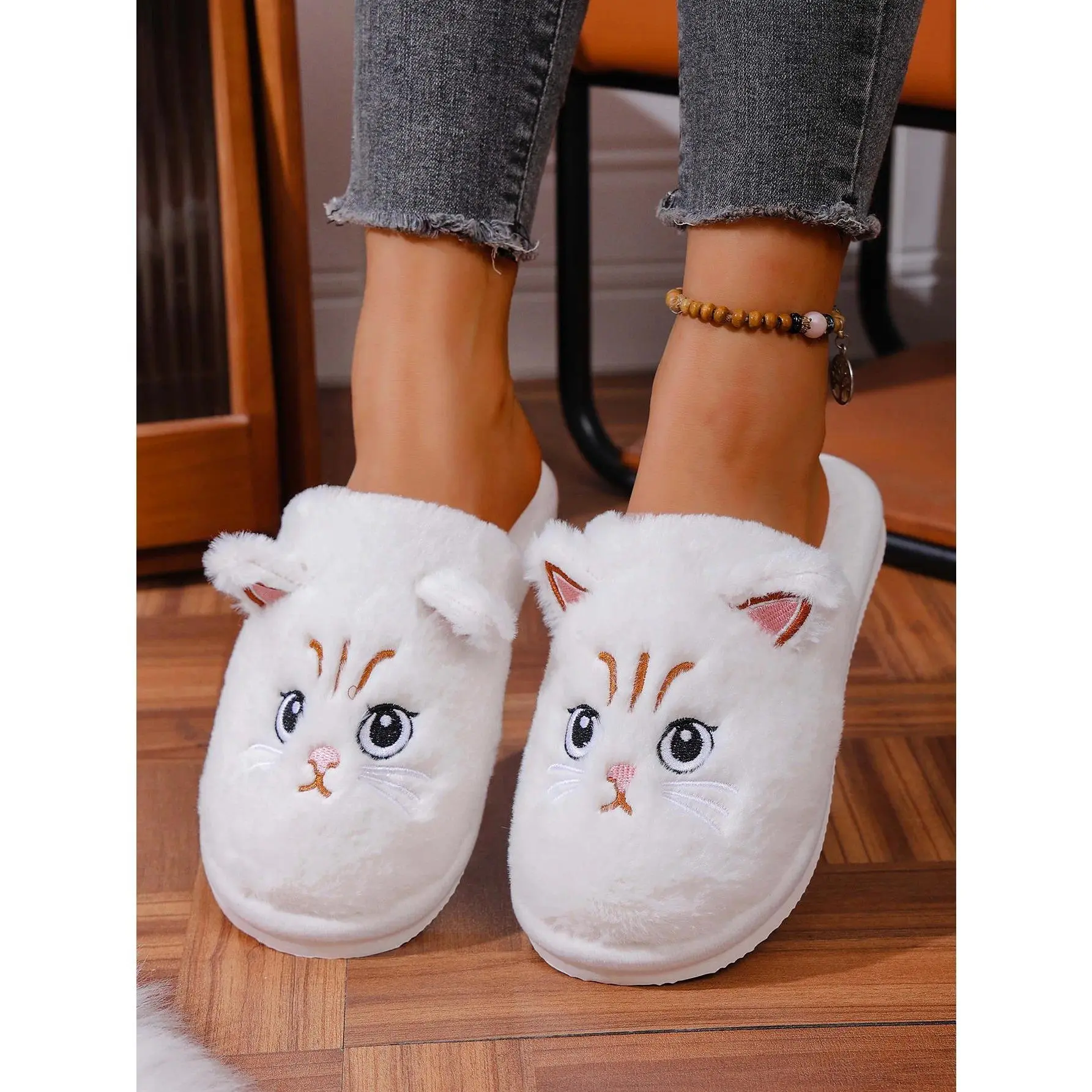 Women's Winter Cat Plush Slippers Warm Comfort Home Soft Anti-slip Slippers EVA Sole Cute Kitten Print Indoor Slippers