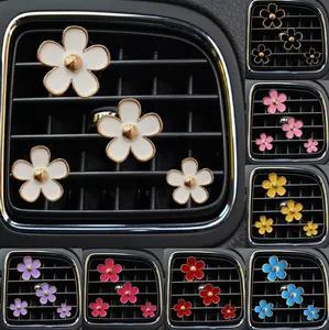Cute Daisy Flower Style Car Air Vent Clip On Decoration Perfume Air Flow Car Accessories for Women