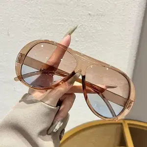 Oversized Aviator Sunglasses for Women Retro Y2K Style Gradient Lens UV400 Protection Trendy Aesthetic Shades
