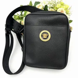 Pre-owned VERSACE Leather Messenger Bags La Medusa Messenger Bag ve3838cc