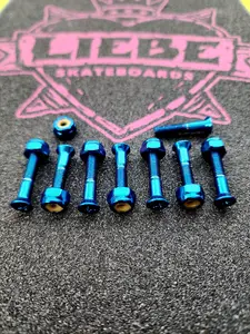 Liebe Stints Phillips Hardware