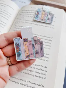 Floral Bookshelf Magnetic Bookmark