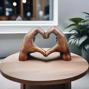 3D Heart-Shaped Hand-Carved Resin Statue, Modern Style, Inspired Art Statue, Suitable for Home Office Shelf, Living Room Decoration, Holiday Gift, Home decor ornaments, Heart-shaped Design, Heart-shaped Decoration, Handmade Figurine