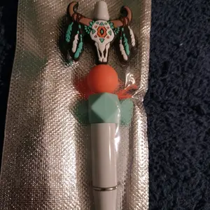 Buffalo head bubblegum beads