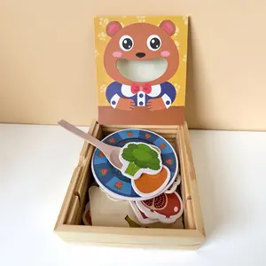 A wooden bear feeding game box with 30 food game blocks, learning classification and color recognition, improving hand-eye coordination, training the use of tableware, independent eating exercises, concentration and life skills