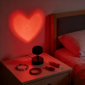 1 Piece Romantic Heart-Shaped LED Projector Light USB Powered for Photography Background Party Bedroom Decor Ideal for Christmas, Adjustable Beam, Love Theme