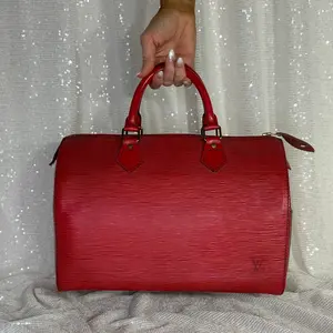 Pre-owned Louis Vuitton Epi Leather Handbag SPEEDY EPI IN RED EPI LEATHER
