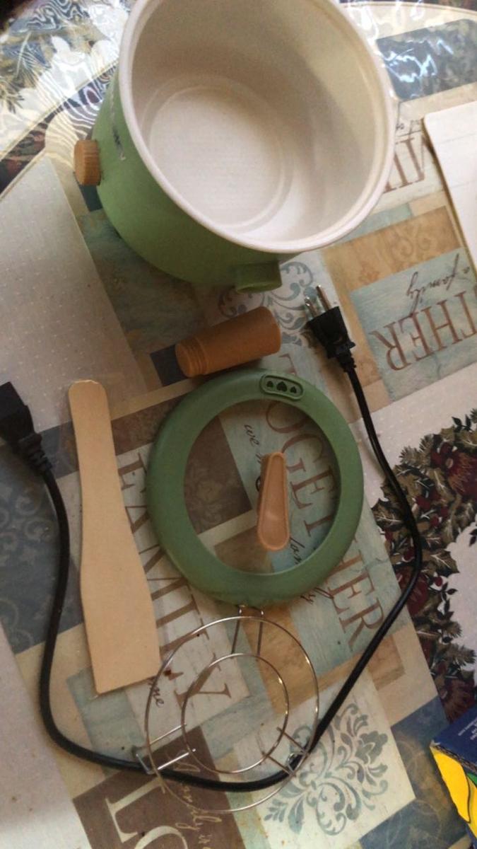 Item: Green, US Plug