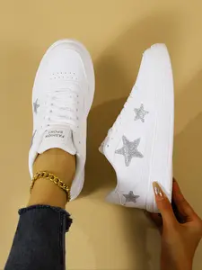 Women's Fashionable Star Pattern Lace Up Sneakers, Casual Comfortable Breathable Sports Shoes, Female All-match Round Toe Skate Shoes for Daily Wear, Medium Width Footwear, Trendy Fashion Sneaker
