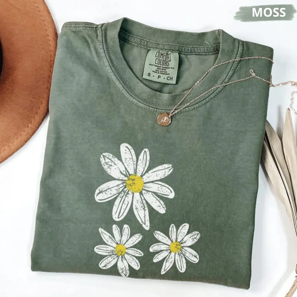 Comfort Colors Daisy T Shirt, Boho Floral Graphic Tee, Retro Aesthetic Flower TShirt, Soft Washed Vintage T-Shirt, Spring Shirt for Women Gift