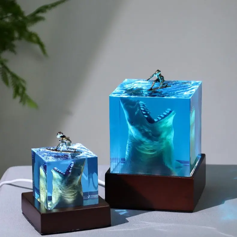 Shark Surfing Resin Night Light, Handmade 3D Epoxy Resin Shark Desk Lamp with Wooden Base, Cool Ocean Themed Desktop Ornament, Trendy Weird Aesthetic Home Decor for E-sports Room, Bookshelf, Creative Gift for Teen Boys, Ocean Art Collectors, Surf Lovers