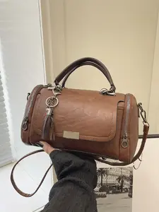 Retro minimalist high-end Boston bag, fashionable and elegant shoulder crossbody bag, comes with a cute accessory, Casual crossbody bag