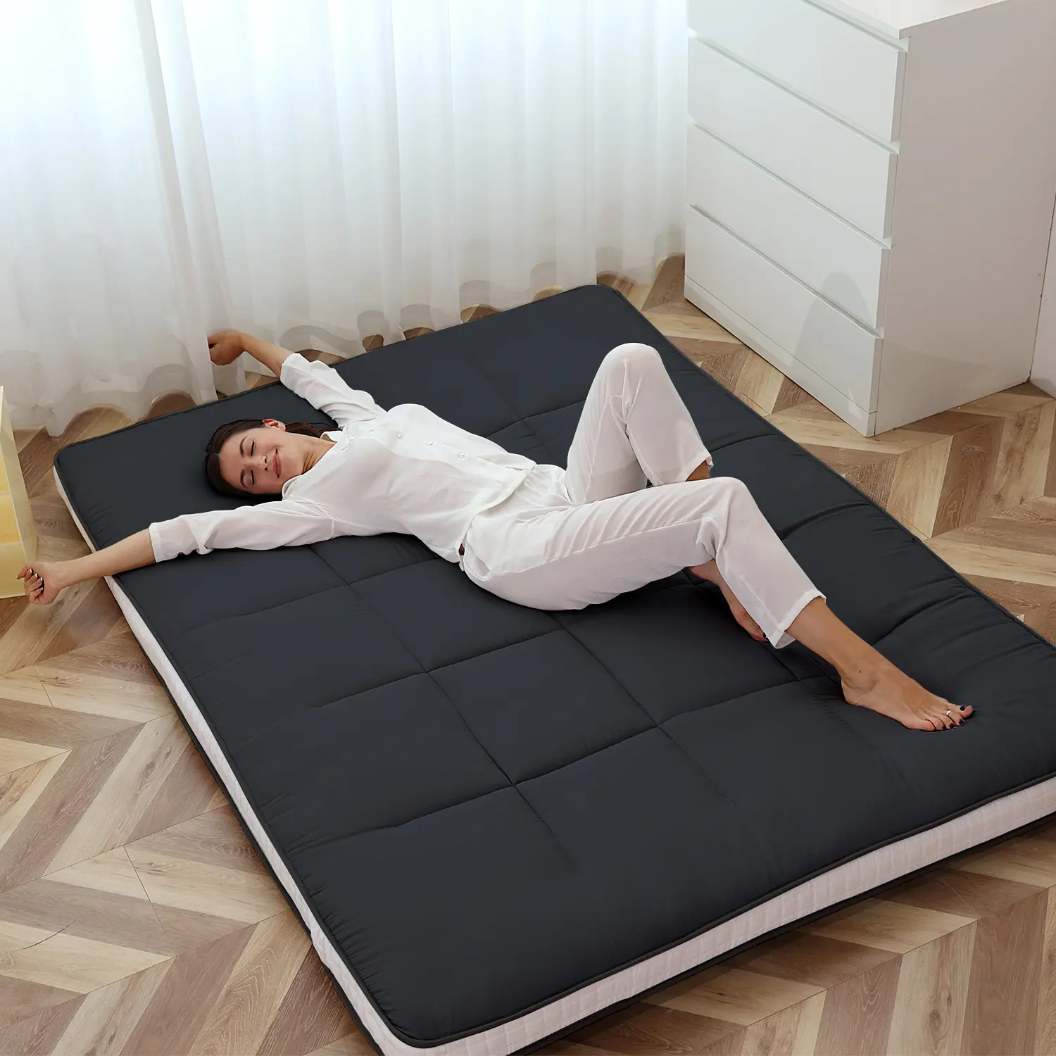 Lilypelle Japanese Futon Mattress, 3.5”/4“ Foldable Tatami Sleeping Pad, Portable Roll-Up Floor Lounger Bed for Adult & Child, All-Season Use, Dormitory Floor Mattress Pad