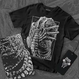 The Facehugger Cotton Fabric Unisex T-shirt Crewneck Menswear