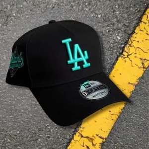 New Era 9FORTY Los Angeles Dodgers Adjustable Cap – Black MLB Hat with Mint Green LA Embroidery & Curved Brim Streetwear Style, Collector’s Limited Edition 2026 Urban Streetwear Gorra premium, ideal para destacr tu estilo en TikTok.