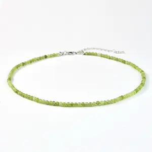 Collar sencillo de piedra natural Aventurina, acero inoxidable tono plateado