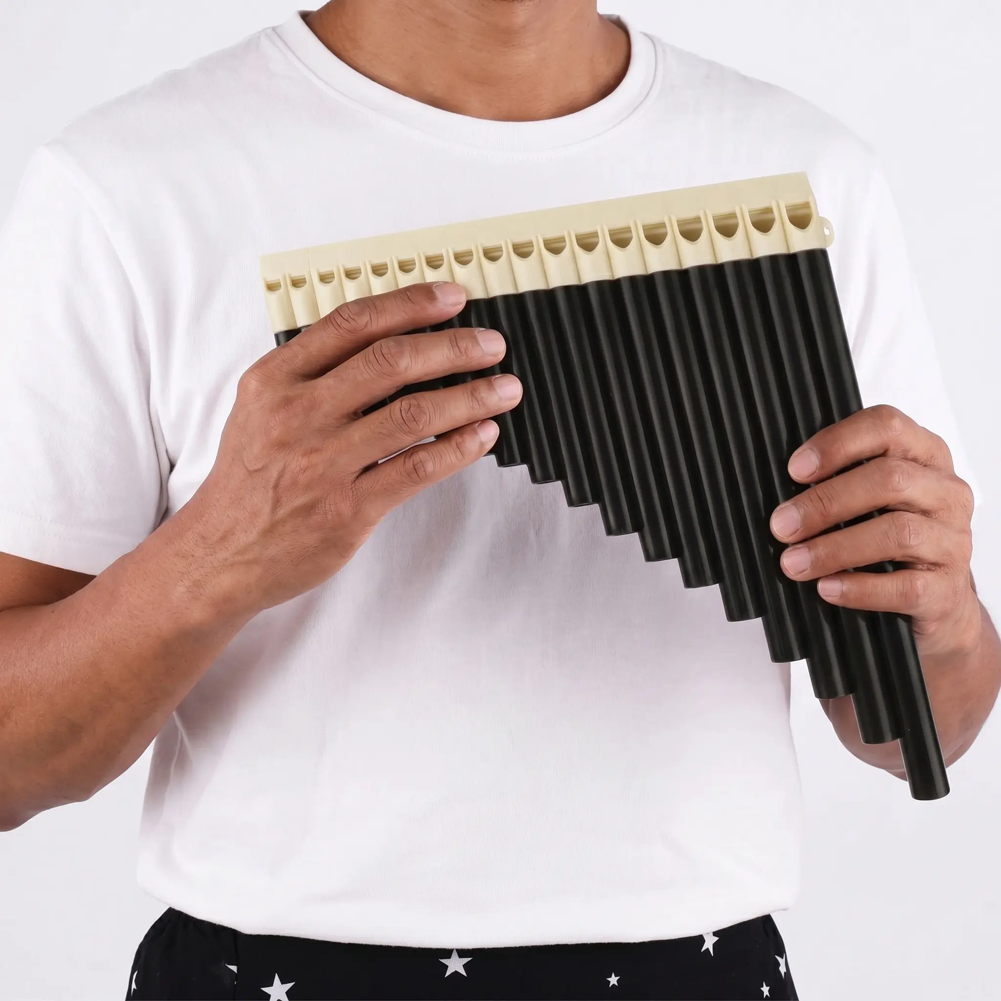 Single pack: 18 black clarinets plus storage bag, made of ABS plastic, classic design, includes carrying bag, easy to play, portable, comfortable grip, smooth mouthpiece, suitable for performances, teaching, and practice.