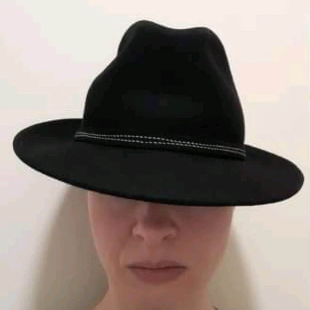 Italian women's black wool fedora hat