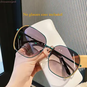 Women's Oversized Square Sunglasses - 2026 Trendy Large Frame UV400 Eyewear, Slimming Design for Round & Wide Faces, Ideal for Summer Streetwear, Driving, Women's Sunglasses