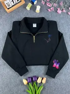 Minimal Embroidered Half Zip Sweatshirt – Unisex Streetwear Pullover, Cozy & Stylish Daily Wear