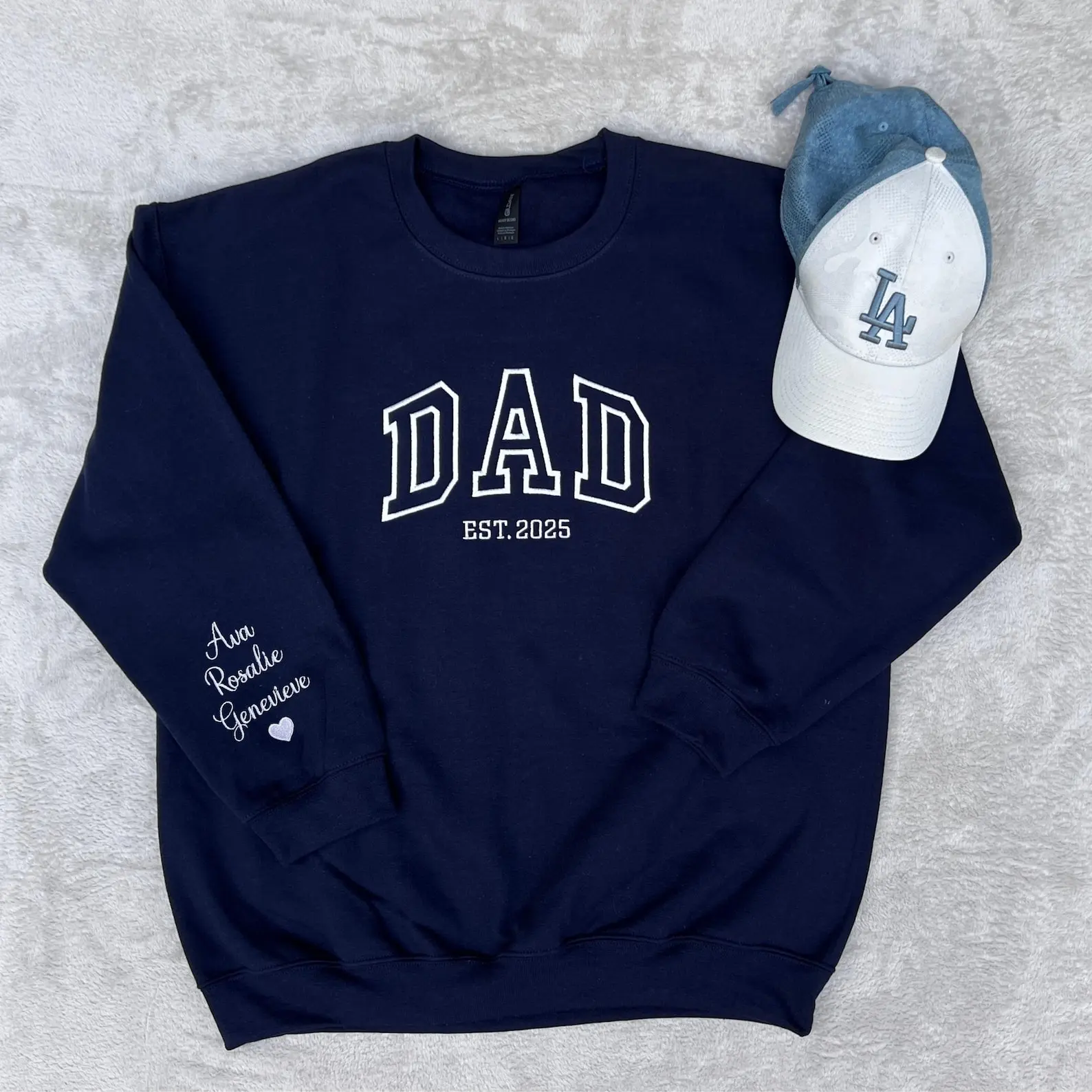 Sweatshirt ,Custom Embroidered DAD Sweatshirt with Kids’ Names on Sleeve – Personalized Father’s Day Gift, New Dad Shirt, Custom Dad Sweatshirt