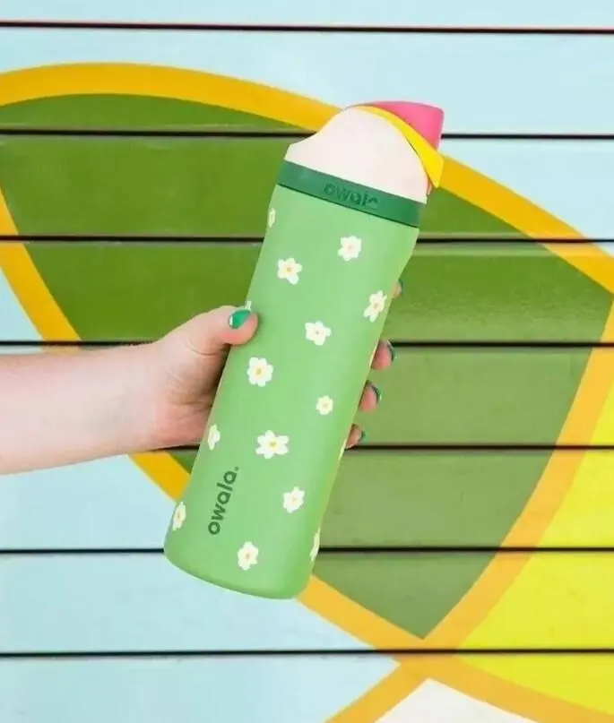 Owala FreeSip Water Bottle Special Edition / Color : Darling Daisy / 24oz/32oz
