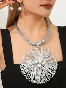 Exaggerated punk denim style environmentally friendly aluminum wire large flower pendant necklace earring set Bold Statement Pieces cosume fashion show accessories for party wedding star jewelry movie jewelry