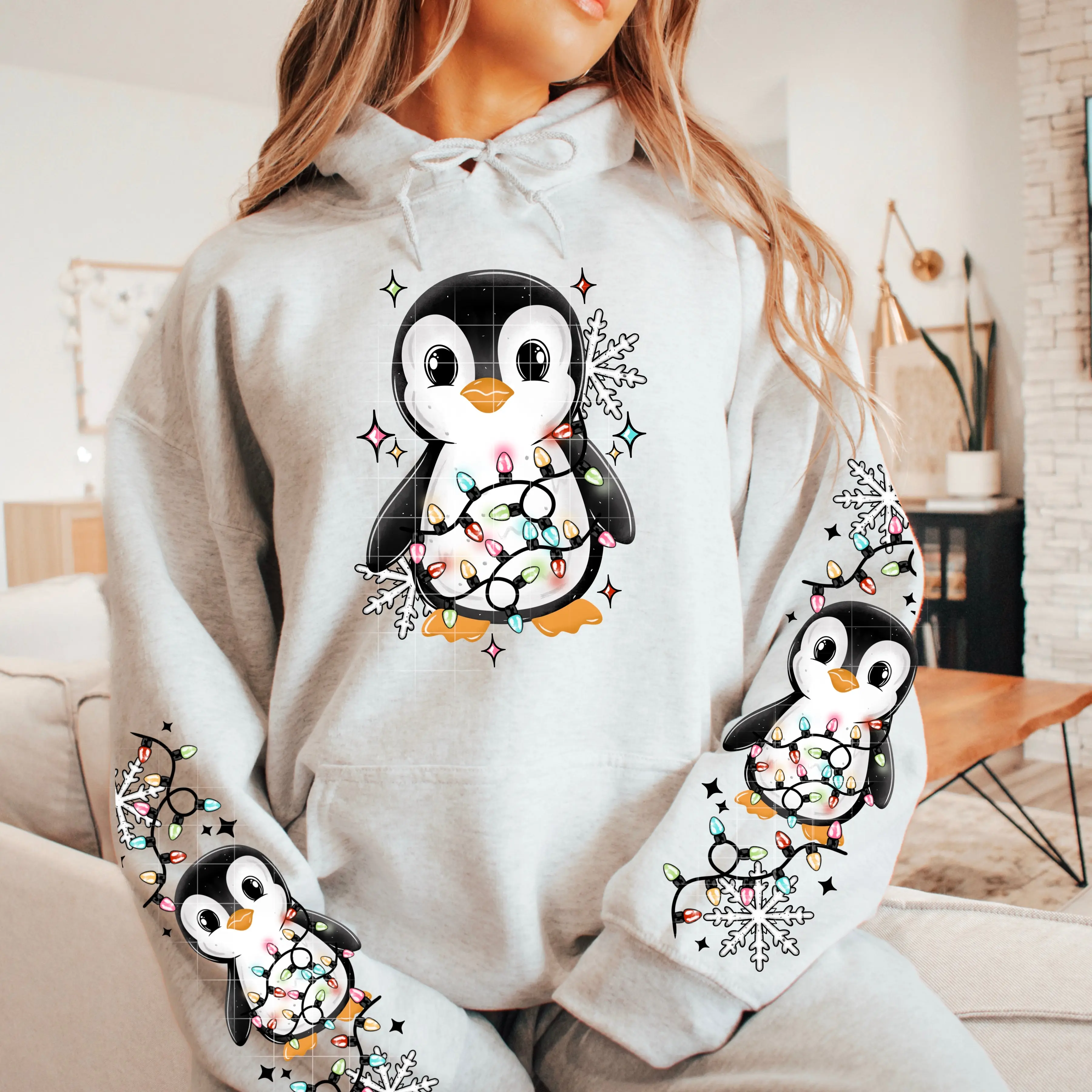 🐧🎄 Cute Christmas Penguin Hoodie with adorable Sleeves ❄️ Holiday Lights Sweatshirt