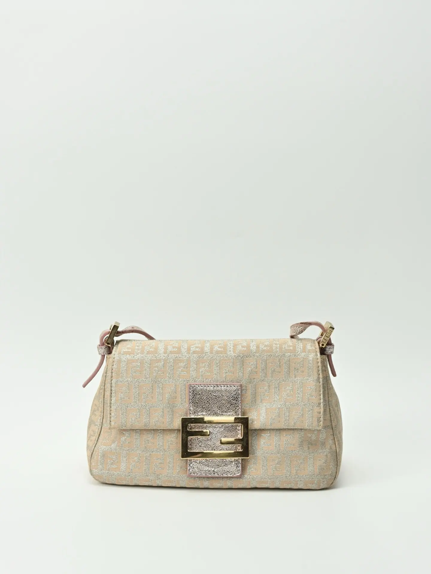Pre-owned FENDI Pink Shoulder Bag 21304693