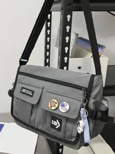 Letter Graphic Badge Decor Square Bag With Bag Charm School Bag For Graduate, Teen Girls, Freshman, Sophomore, Junior & Senior In College, University & High School, Perfect For Outdoors ,Travel & Back To School (Random Badge Color)