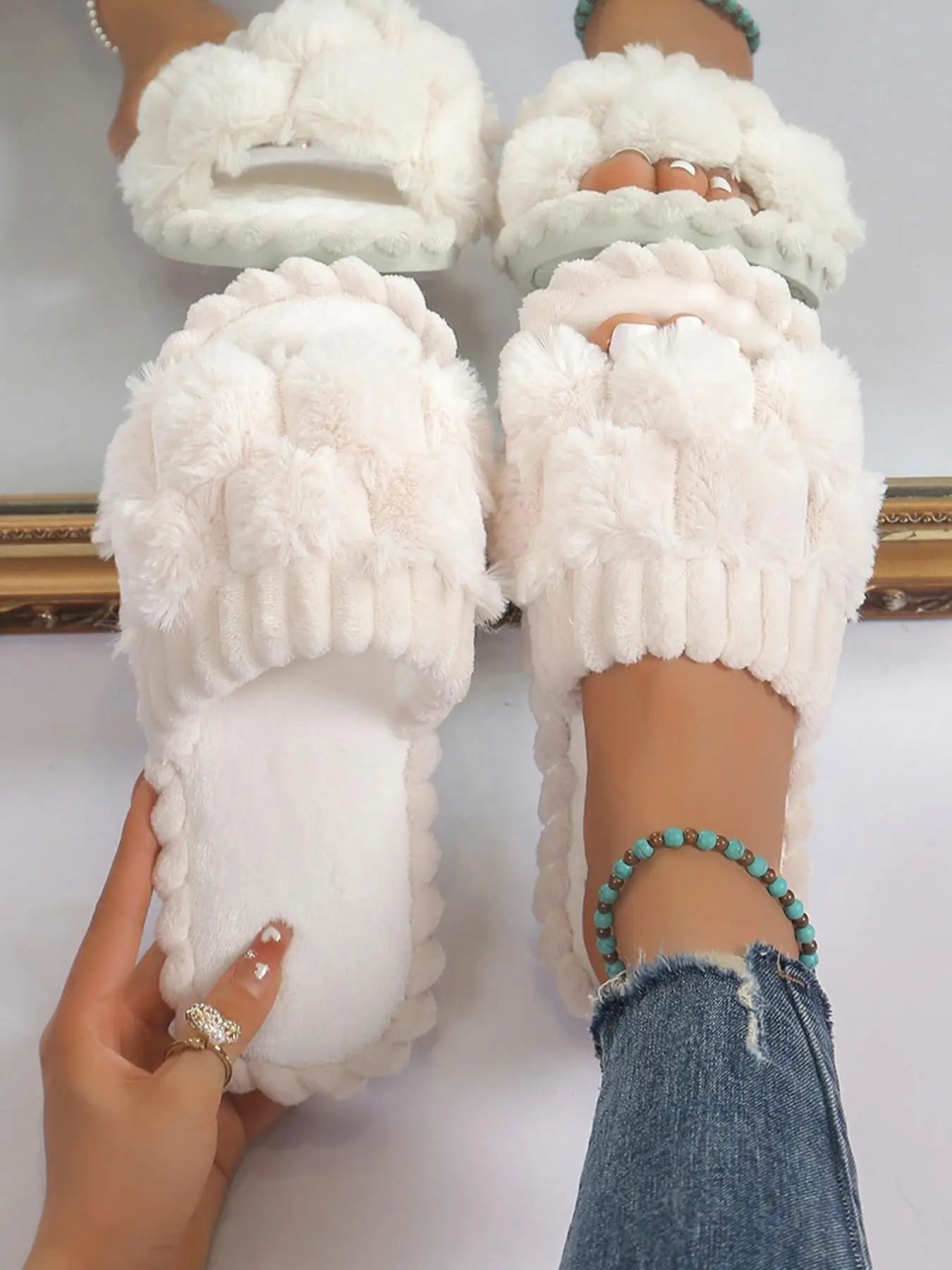 Women's Cute Plaid Design Fluffy Bedroom Fuzzy Warm Slippers, Trending Shoes, Casual Soft Comfortable Home Slippers, House Shoes, Gifts for Her, Non S