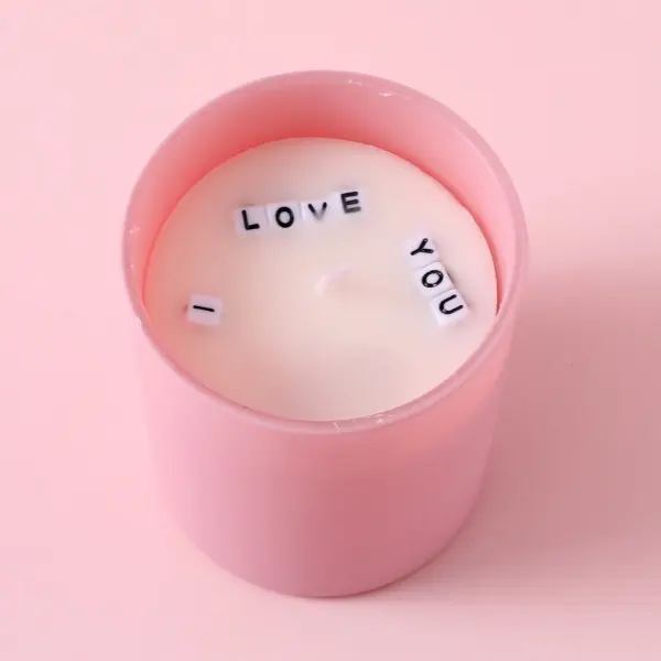 High end canned jasmine scented blind box candles Interesting candles home perfume natural plant extracts smokeless soybean wax Perfect for birthday parties Valentine's Day Ramadan Easter Christmas New Year and as a thoughtful gift.