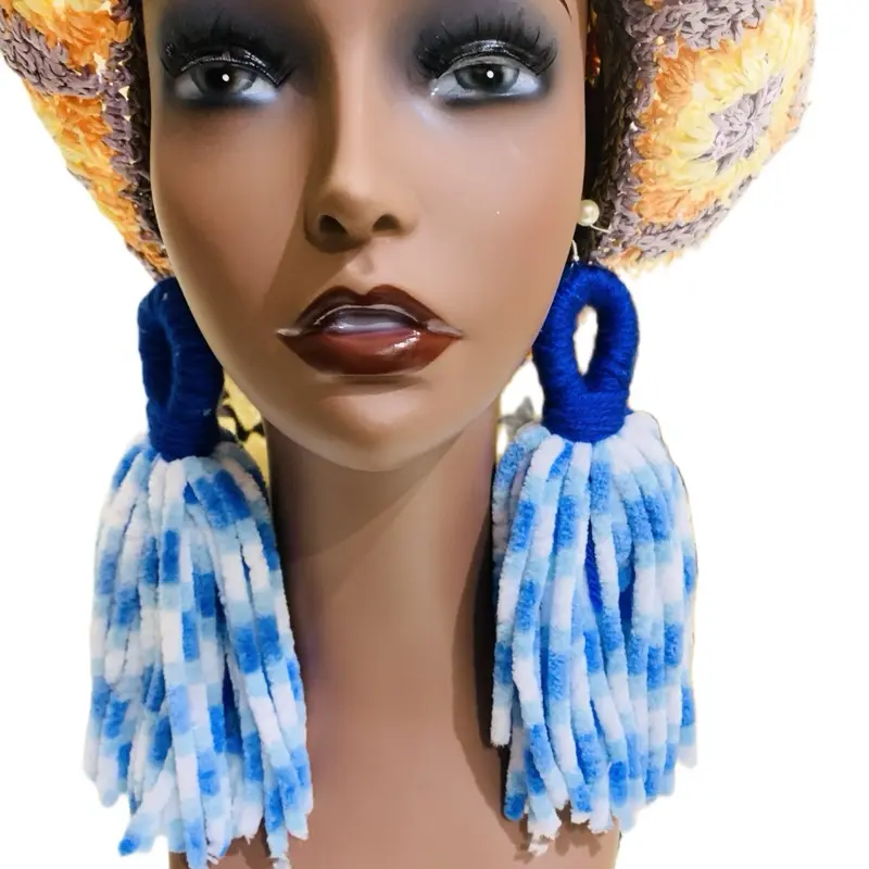 Long yarn earrings navy