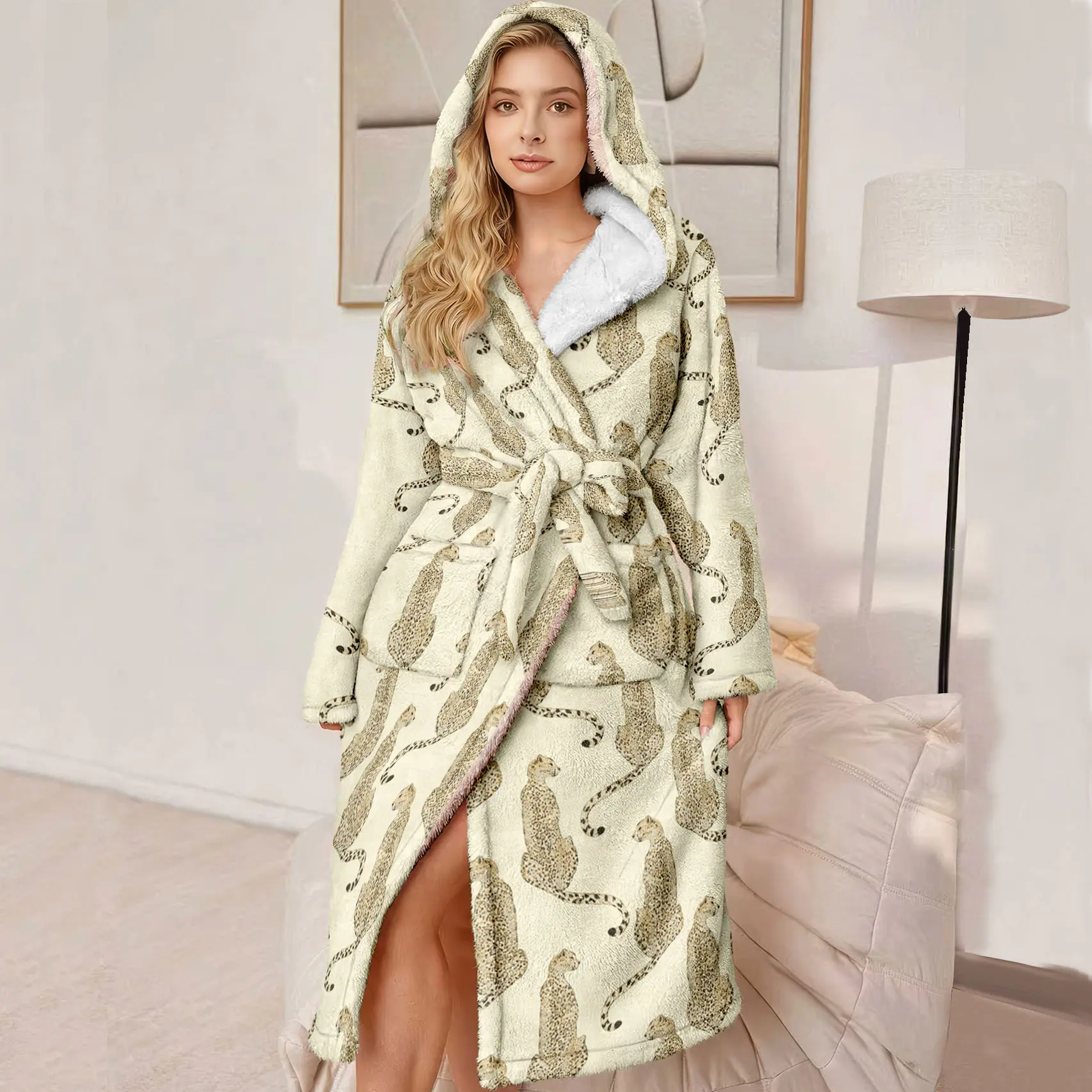 Plus Size Hooded Bathrobe for Women, Soft Plush Leopard Print Robe, Cozy Fuzzy Ladies' Sleepwear, Perfect Gift for Mother and Wife