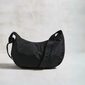BAGGU Medium Adjustable Nylon Crescent Bag - Black - fall collection