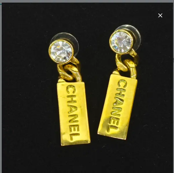Pre-owned Chanel Classic Gold Stud Earrings with Rhinestone Logo Plaque（SZS 03982）