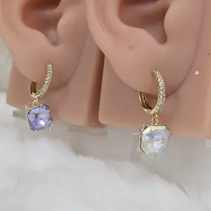 # 0168 Arracadas pequen̈a con crystal adiamantada oro laminado 14k Alta calidad