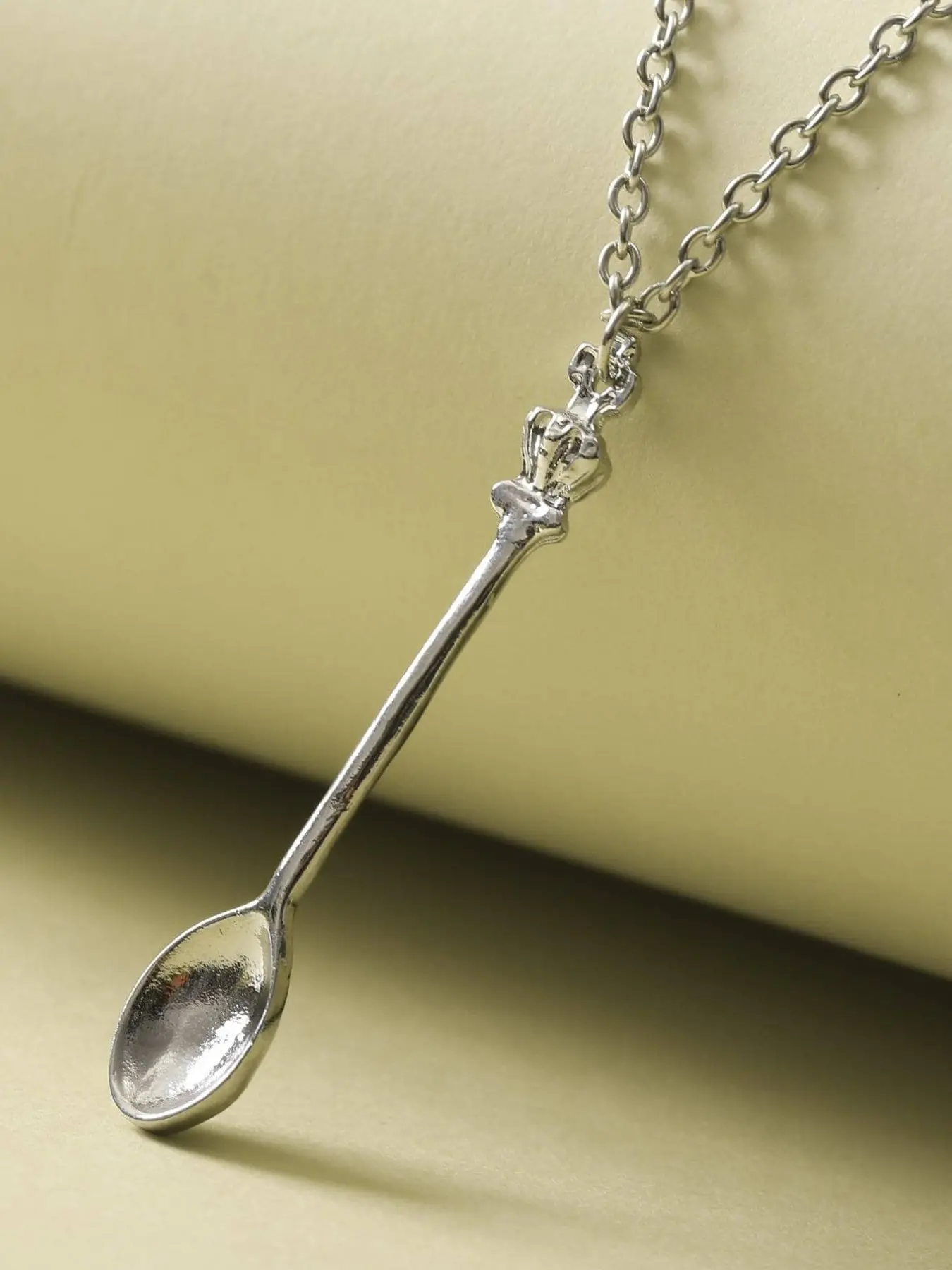 Women's Mini Tea Spoon Necklace, Royal Alice Classical Design, Elegant Jewelry Accessory for Women, Fashion Necklace, Chain Necklaces, Costume Necklaces, Perfect Gift Idea