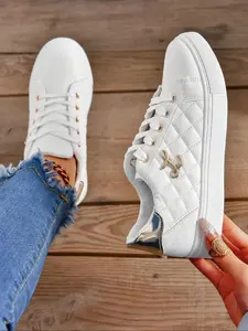New Large Size Canvas Sneakers, Lace-Up Casual Student Shoes, Streetwear Shoes, Versatile School Sports Shoes, Suggest Choosing One Size Up