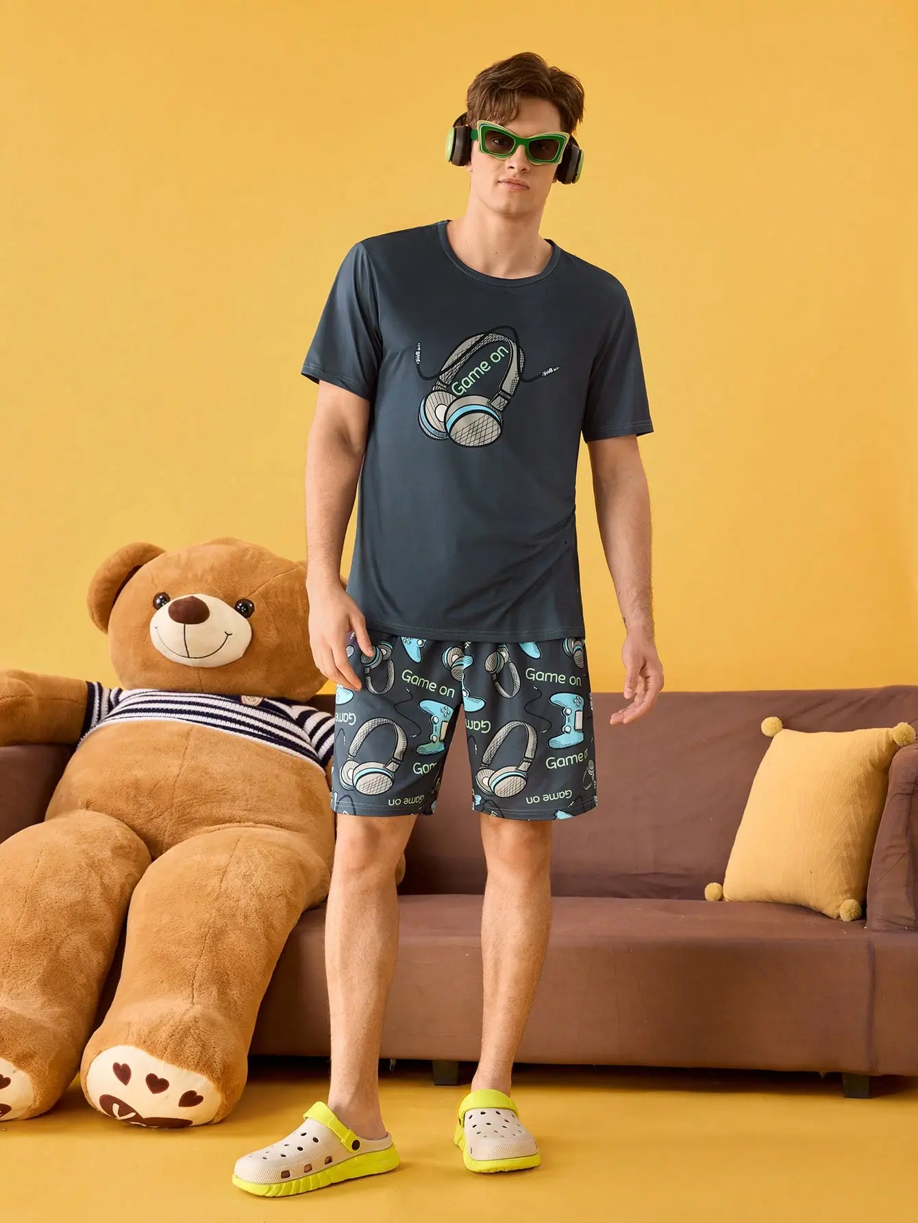 Men 2 piece sets - Men's Pajama Set with Headphone Print, Short Sleeve Top & Shorts short shorts men's clothing clothing for men vintage t shirts men's clothes male clothing men graphic tees graphic tee summer mens clothing graphic shorts vintage clothing
